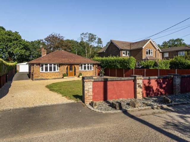 Bungalow for sale in West End, Heol-las