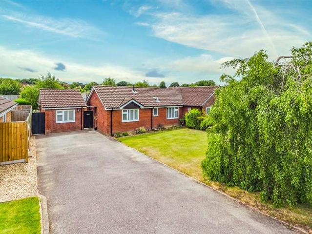 Bungalow for sale in Highcliffe and Walkford, Highcliffe-on-Sea