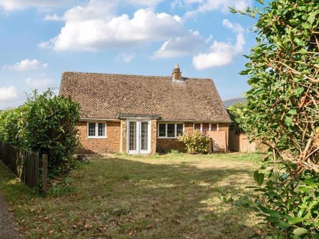 Bungalow for sale in Ratley and Upton CP, Alderminster