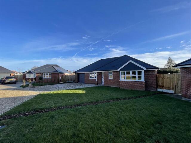 Bungalow for sale in Bradfield, Bradfield Heath