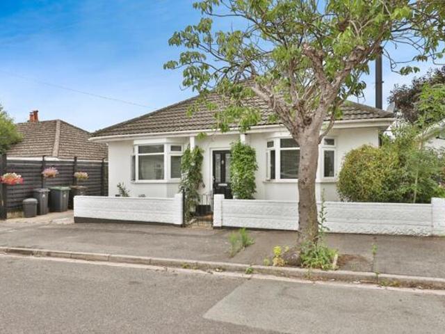 Bungalow for sale in Purewell, Christchurch