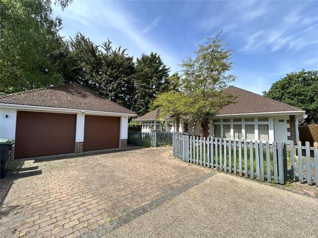Bungalow for sale in Jumpers Corner, Christchurch