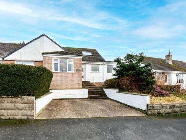 Bungalow for sale in Mochdre, Wales