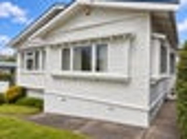 House for sale in Oroua County