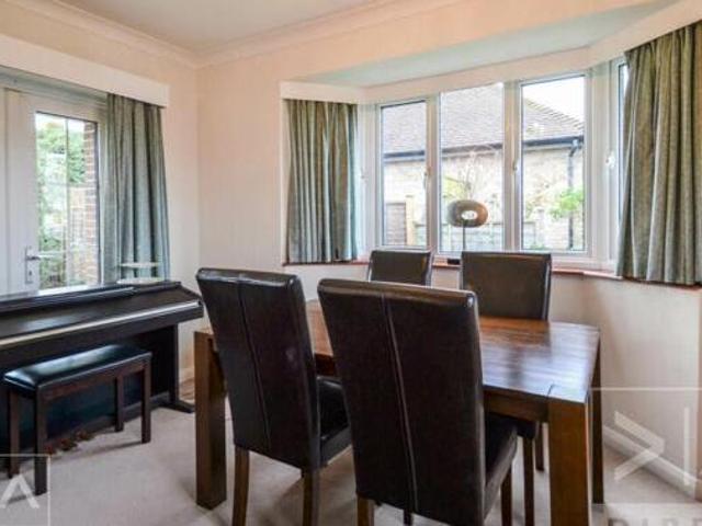 House for rent in Ashtead, Mole Valley