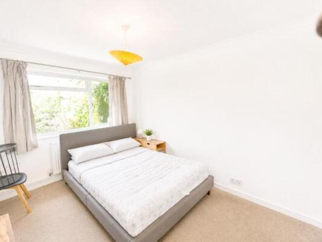 Bungalow for rent in St. Dunstan's, The Bridge