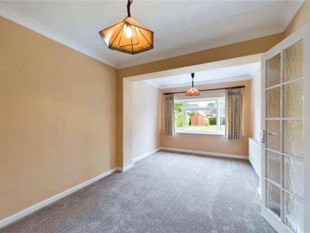Bungalow for rent in Kintbury, West Berkshire