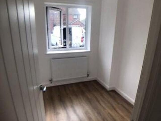 House for rent in Calderstones