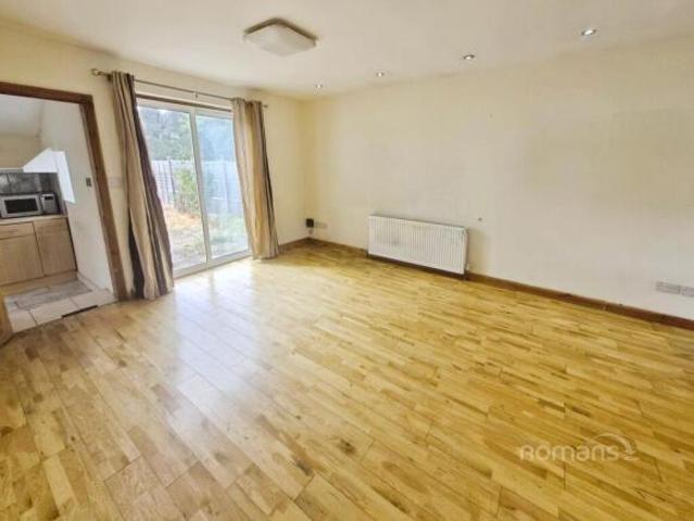 Bungalow for rent in Slough