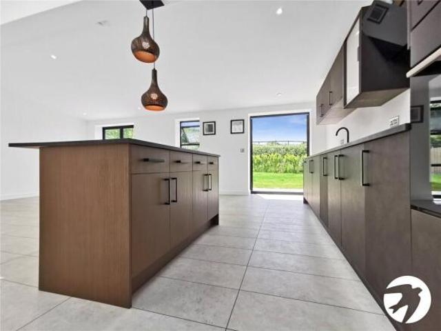 Bungalow for rent in Sidcup, Greater London
