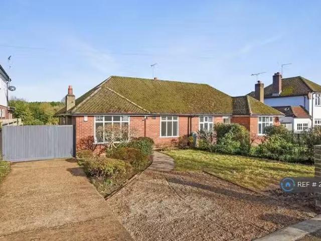 House for rent in Five Acres, Hertfordshire