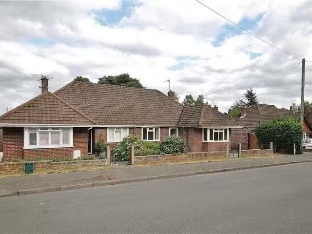 House for rent in Maybury, Woking