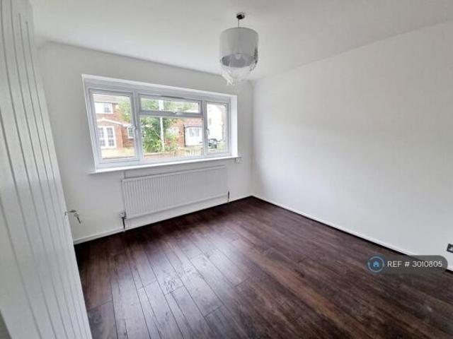 Bungalow for rent in Luton