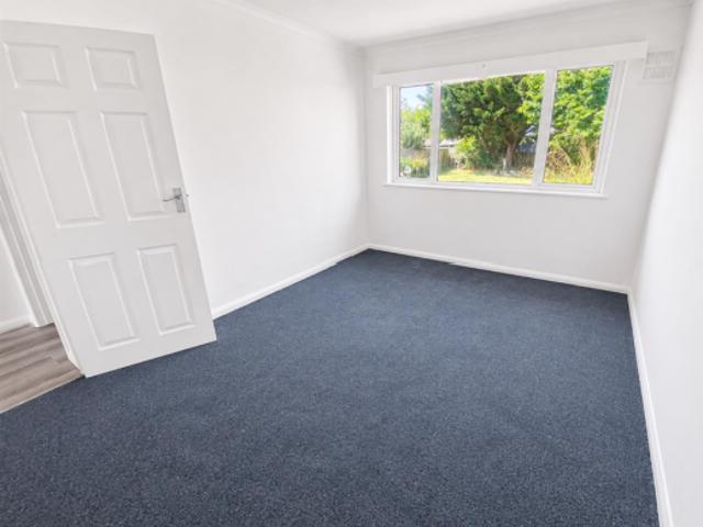 Bungalow for rent in West Worthing, Worthing