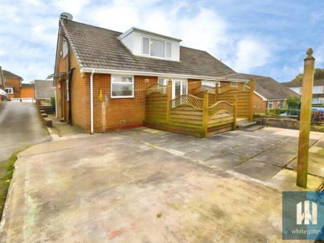 Bungalow for rent in Lindley, West Yorkshire