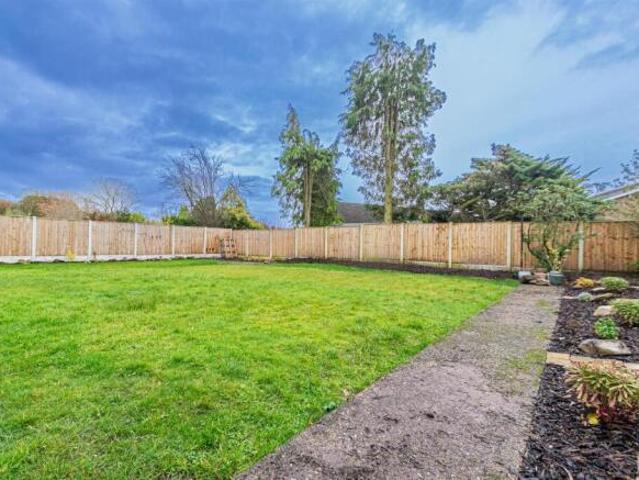 Bungalow for rent in Appleton