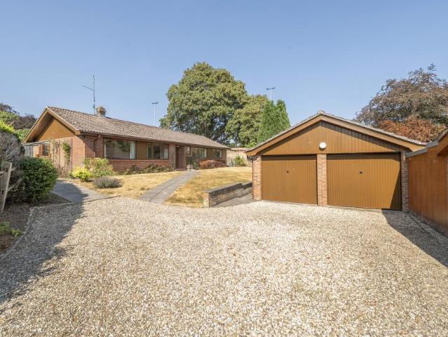 Bungalow for sale in Yeovil, Somerset