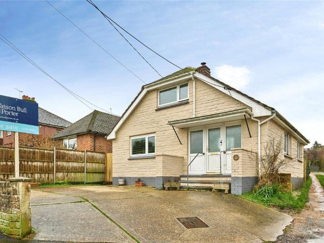 Bungalow for sale in Carisbrooke, Isle Of Wight