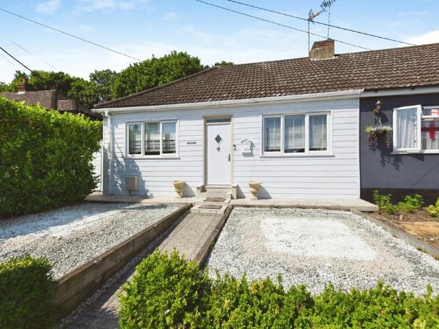 Bungalow for sale in Barling, Essex
