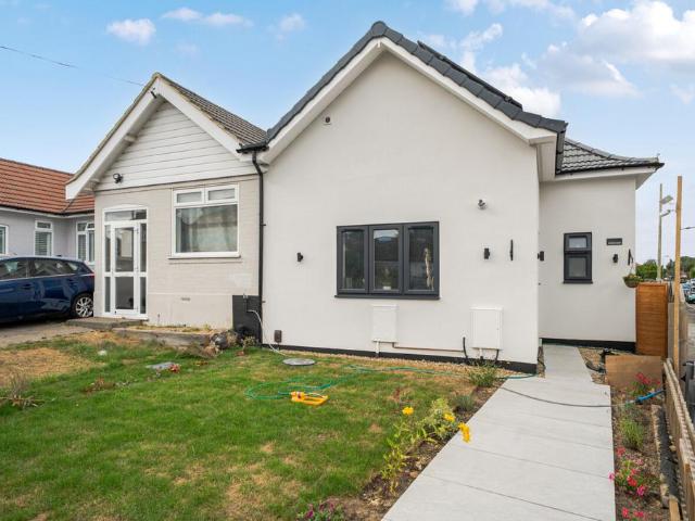 Bungalow for sale in Petts Wood, Greater London
