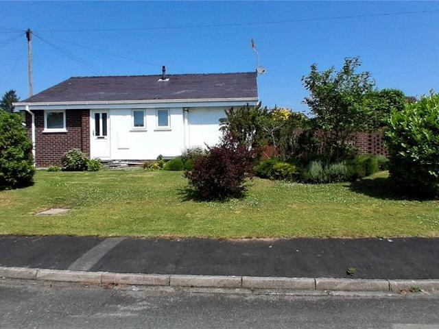 Bungalow for sale in Criccieth, Wales