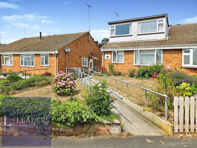 Bungalow for sale in Chipping Hill, Essex
