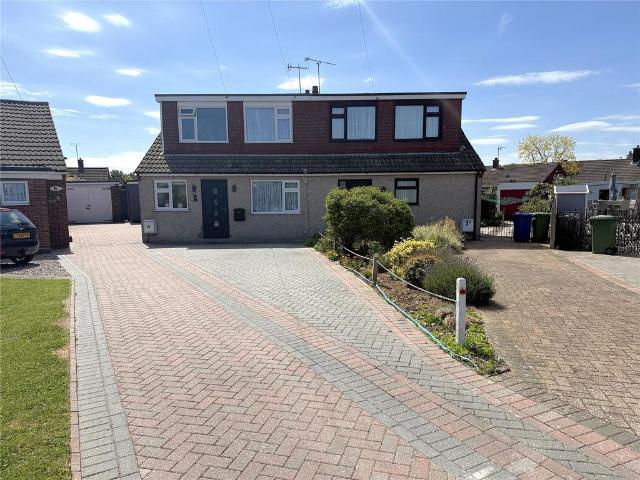Bungalow for sale in Stanford-le-hope, Essex