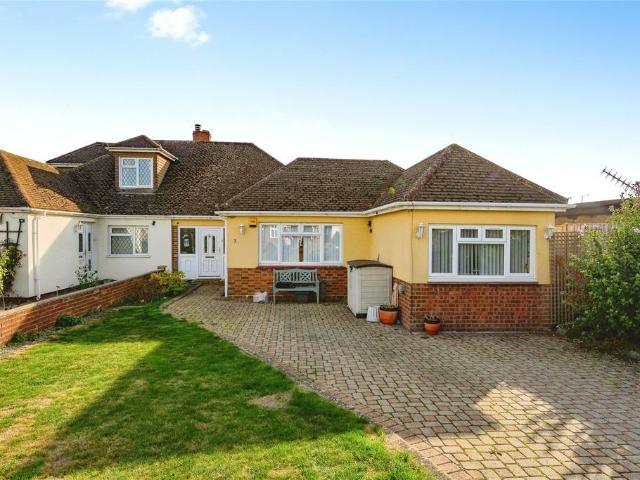 Bungalow for sale in Caddington, Bedfordshire