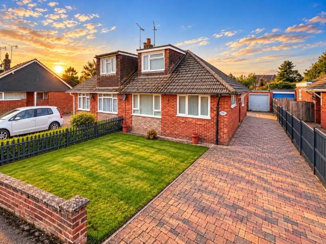 Bungalow for sale in Shadoxhurst, Ashford