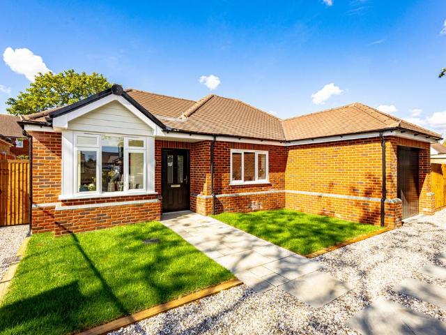 Bungalow for sale in Thundersley, Essex