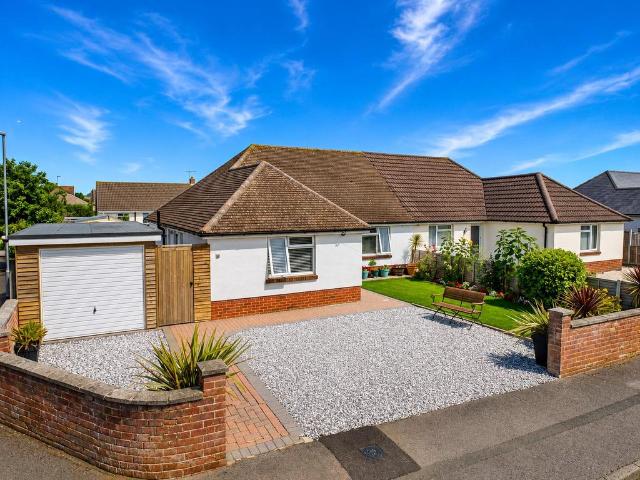 Bungalow for sale in Highcliffe