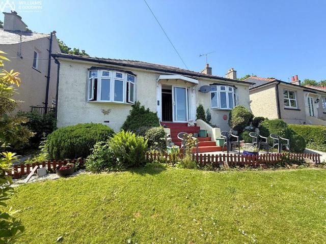 Bungalow for sale in Llangefni, Wales