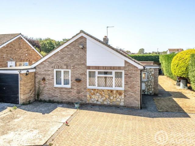 Bungalow for sale in Brightlingsea, Dale Hill