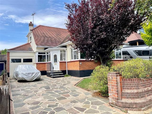 Bungalow for sale in Alton Barnes, Essex