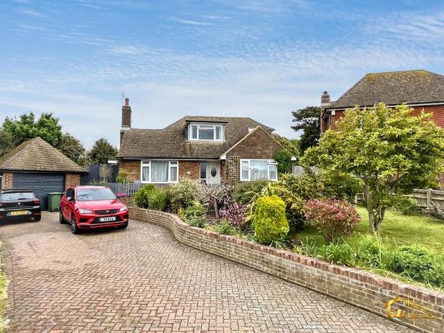 Bungalow for sale in Old Town, Heathlands