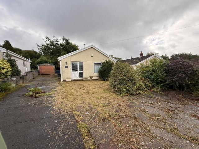 Bungalow for sale in Llandybie, Gorslas