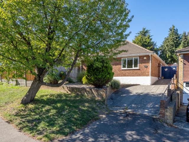 Bungalow for sale in London Borough of Sutton, Greater London