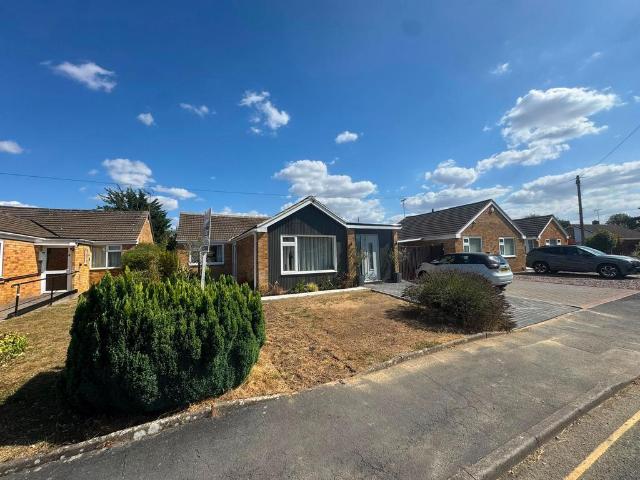 Bungalow for sale in Cranham Gate, Pamington