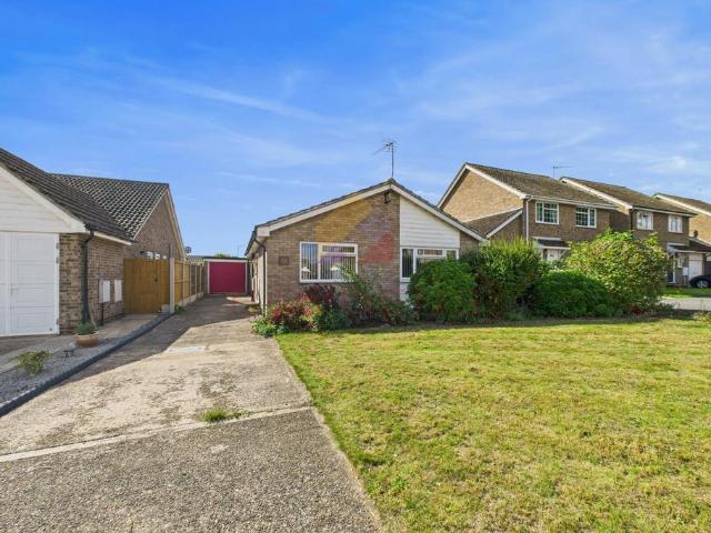Bungalow for sale in Frinton and Walton, Dale Hill