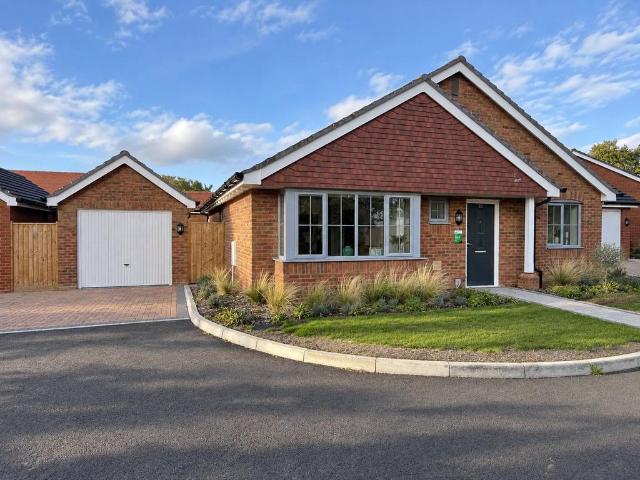 Bungalow for sale in Alderholt, Olderholt