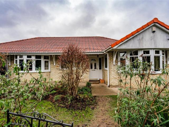 Bungalow for sale in Laceby