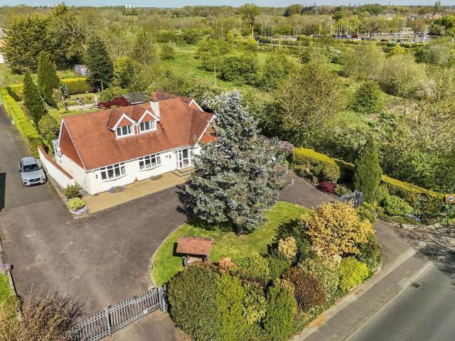 House for sale in Solihull Lodge, Tidbury Green