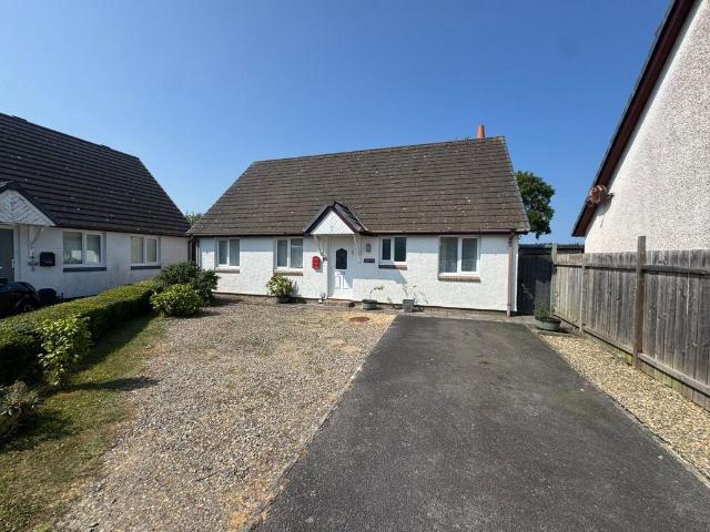 Bungalow for sale in Ffos-y-ffin, Wales