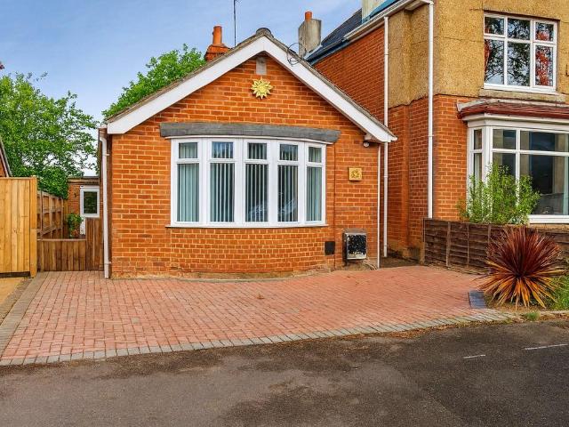 Bungalow for sale in Shirley Park, City Of Southampton