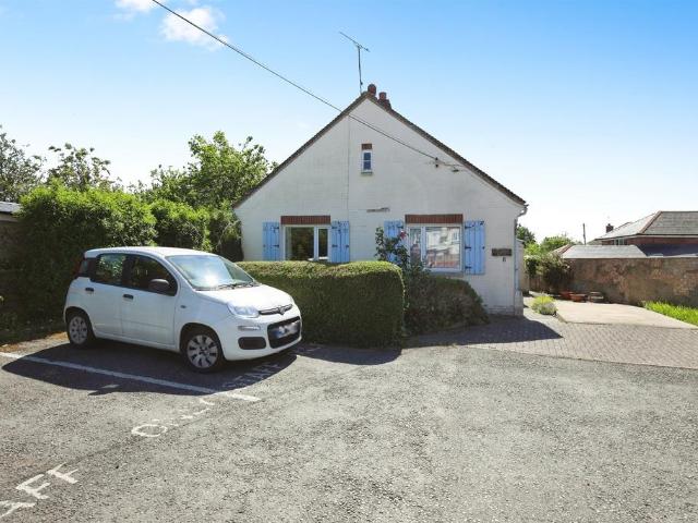 Bungalow for sale in Amesbury