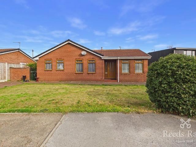Bungalow for sale in Normanton and Altofts, Altofts