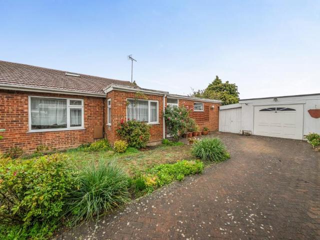 Bungalow for sale in Woodside Estate, Houghton Regis