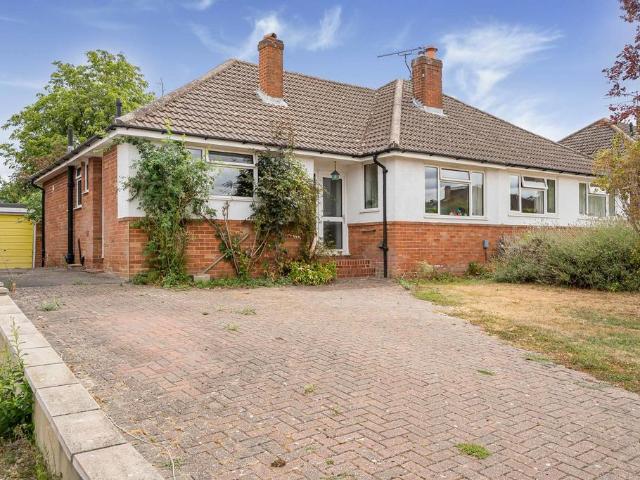 Bungalow for sale in Wanborough, Westborough