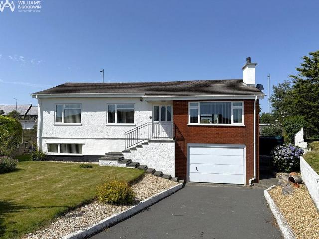 Bungalow for sale in Penrhyn, Cemaes