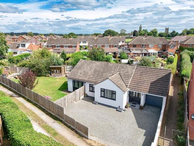 Bungalow for sale in Camp Hill, Warwickshire